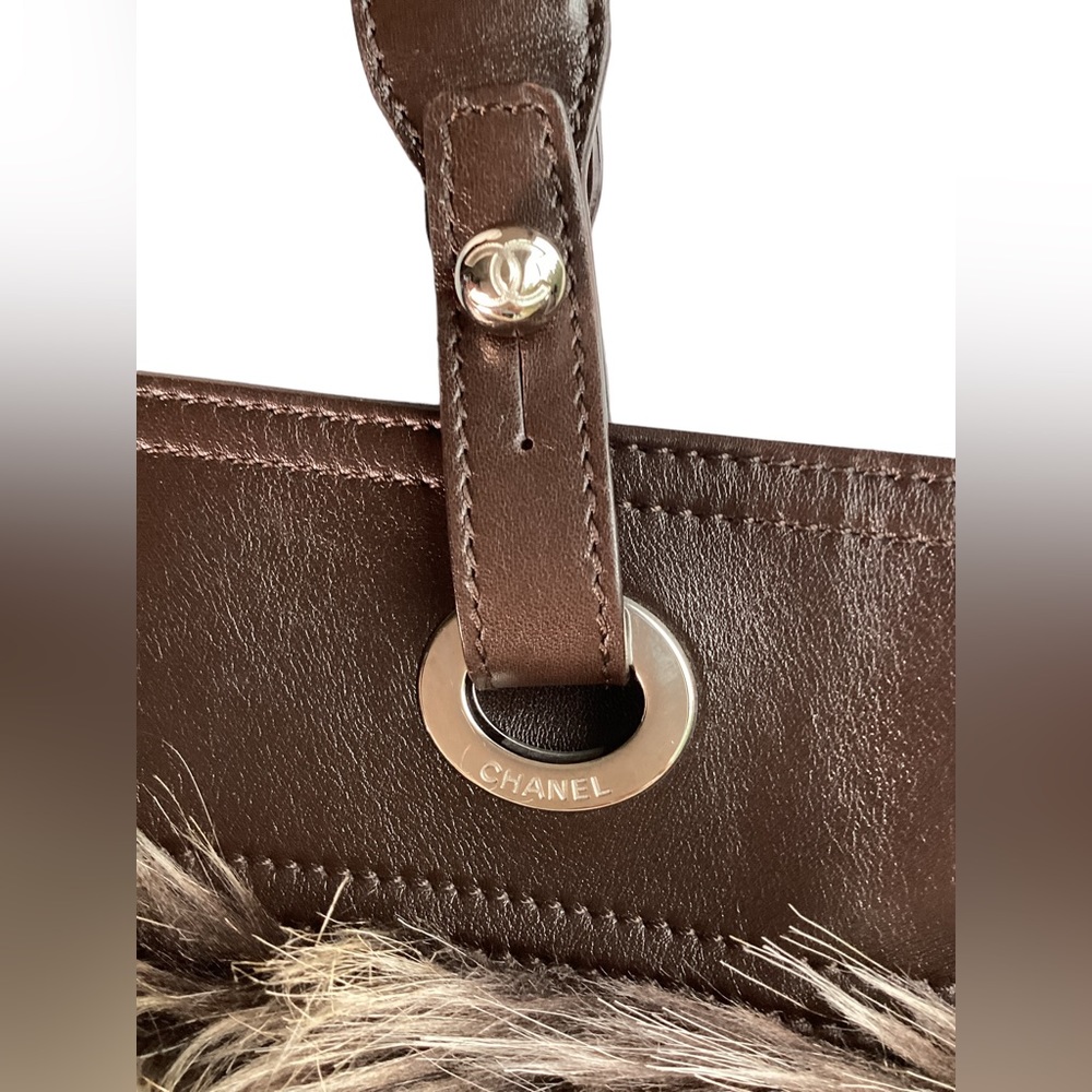 Chanel Paris Biarritz Fantasy Fur Tote. MC - Picture 4 of 16